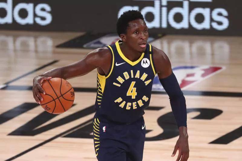 冰球是一项 冰球是一项